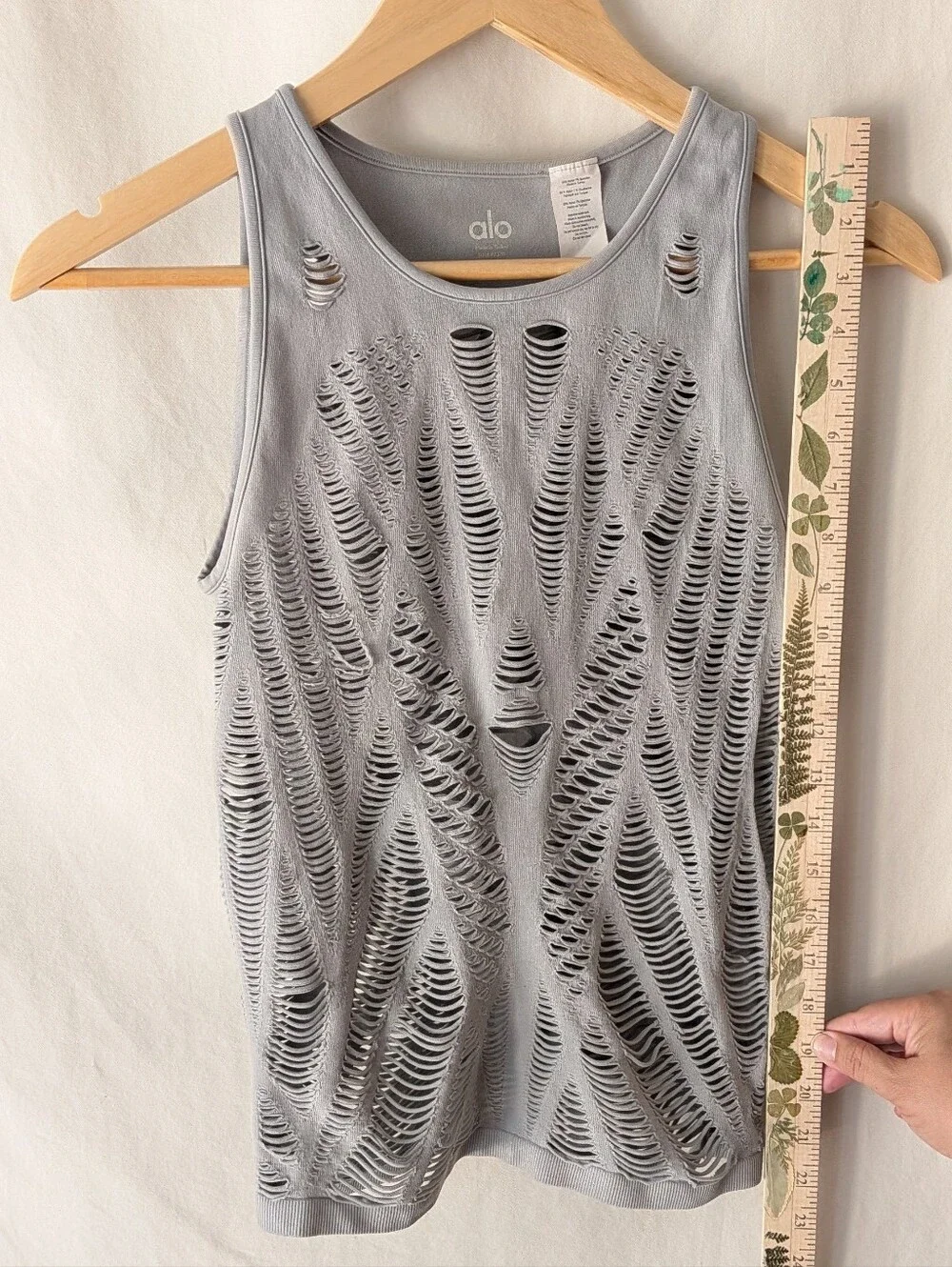 ALO Yoga breathable laser